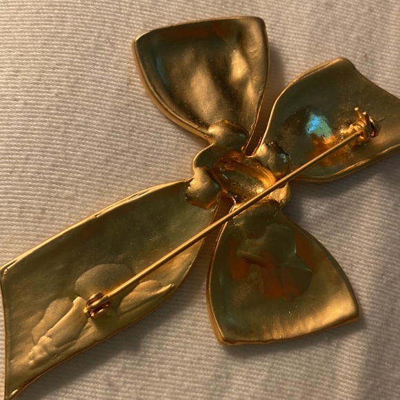 Gold colored Bow Brooch - Picture 2 of 2